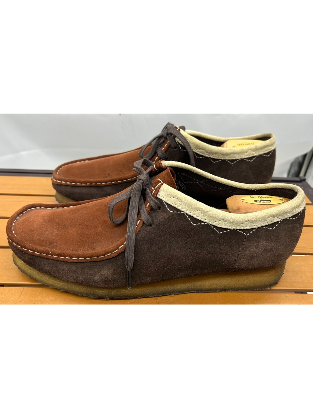 Clarks Wallabee stitch Dark Tan premium Suede Lace Up Size 13